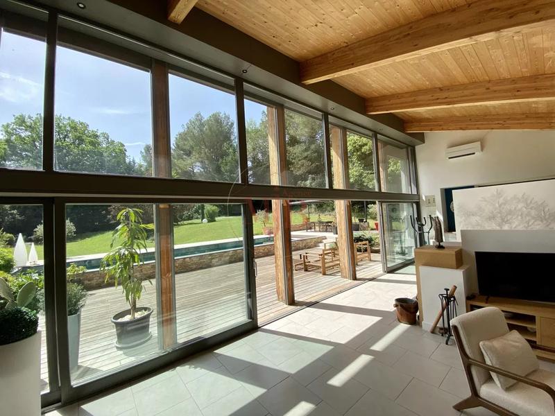 Villa - 160 m² - 7 pièces