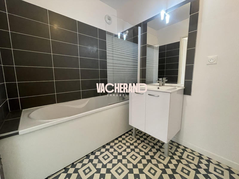 Appartement - 64 m² - 3 pièces