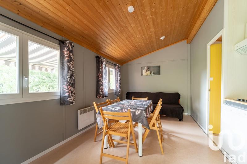 Maison - 230 m² - 16 pièces