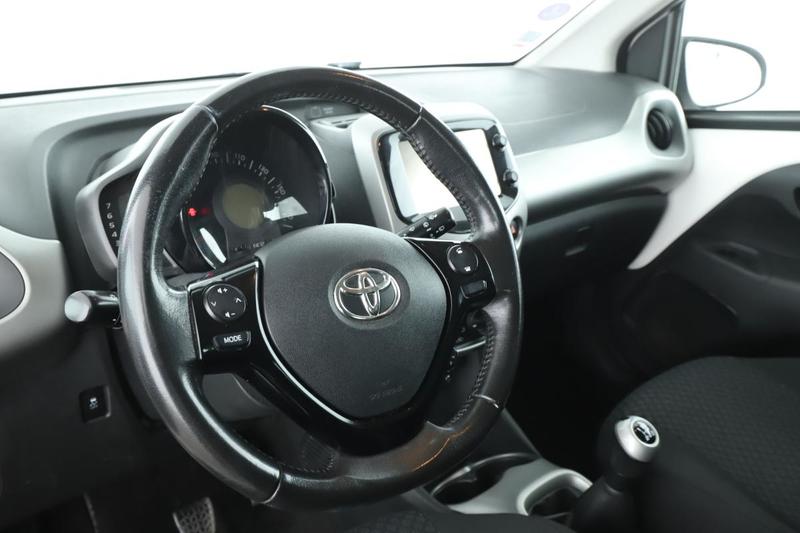 Toyota Aygo 1.0 Vvt-i X-Play 5p 69 ch