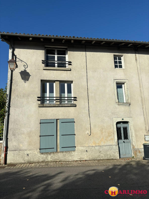 Maison traditionnelle - 105 m² - 4 pièces