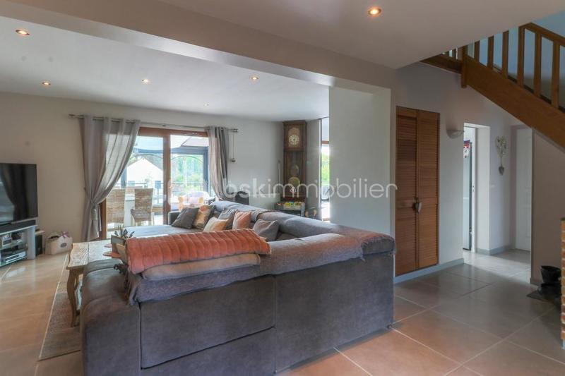 Pavillon - 196 m² - 8 pièces