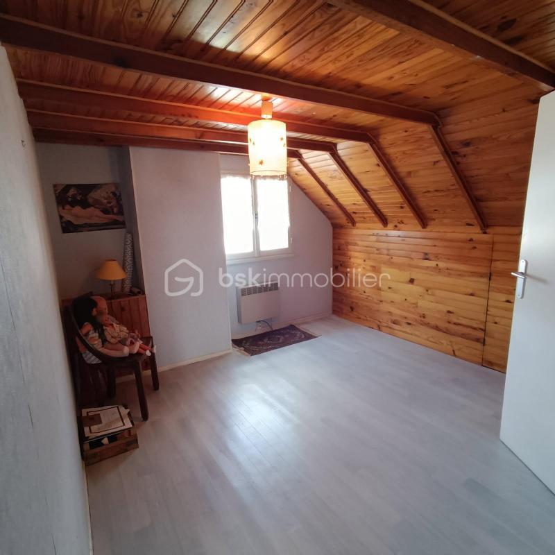 Maison traditionnelle - 85 m² - 6 pièces