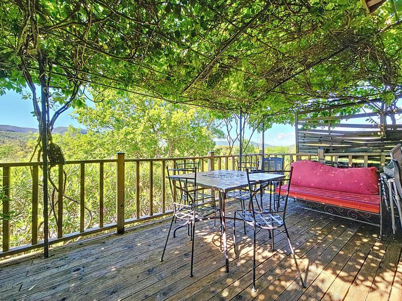 Maison - 170 m² - 9 pièces