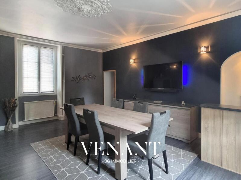 Villa - 238 m² - 14 pièces