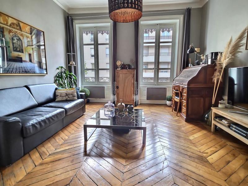 Appartement - 96 m² - 4 pièces