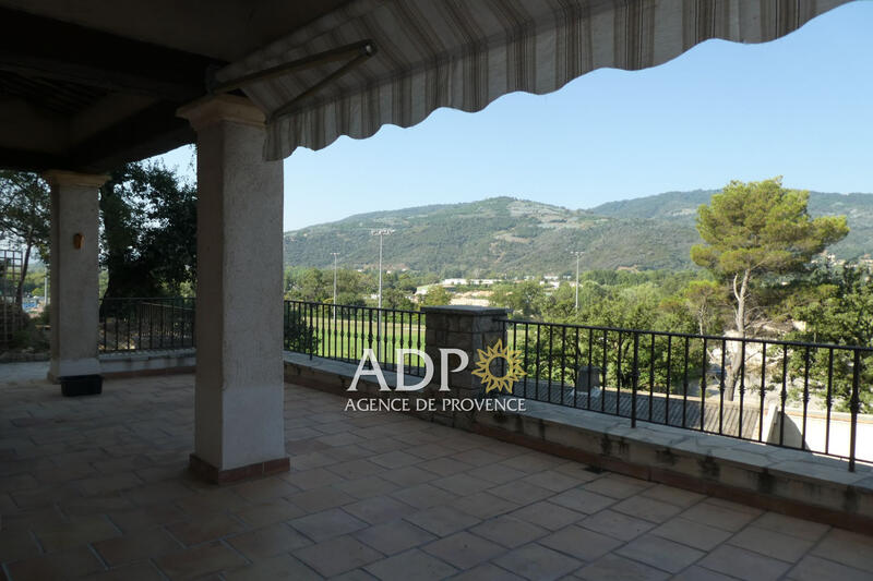 Duplex - 111 m² - 4 pièces