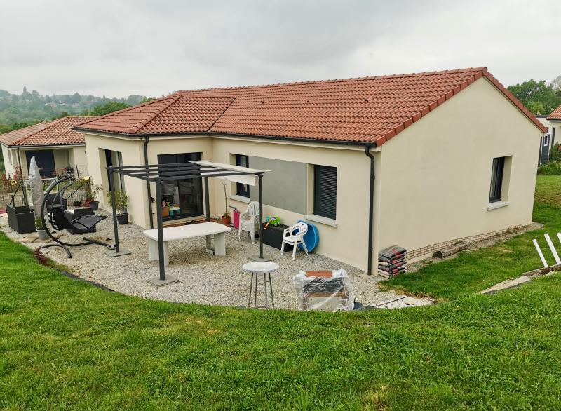 Maison - 99 m² - 4 pièces