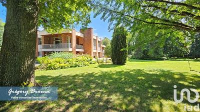 Maison - 668 m² - 10 pièces