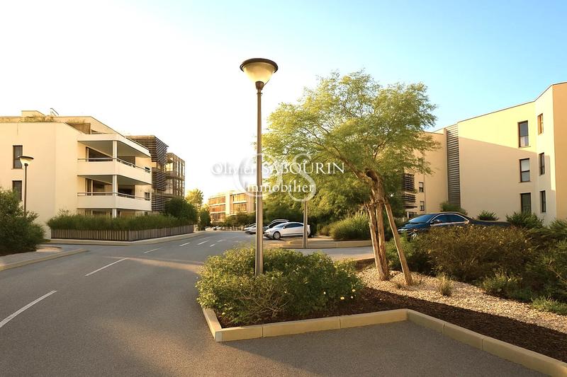 Appartement - 79 m² - 3 pièces