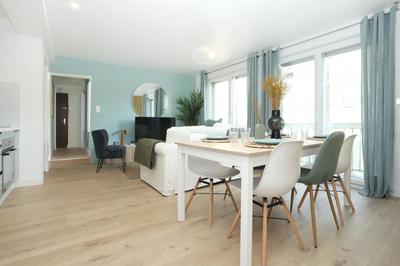 Appartement - 98 m² - 6 pièces