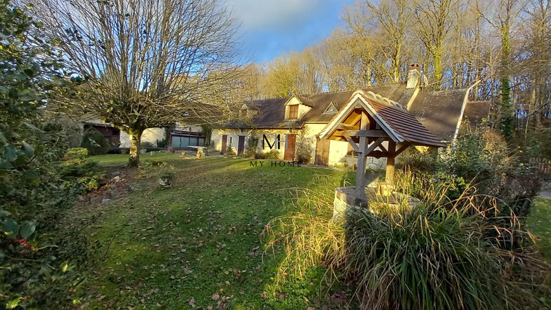 Maison - 360 m² - 8 pièces