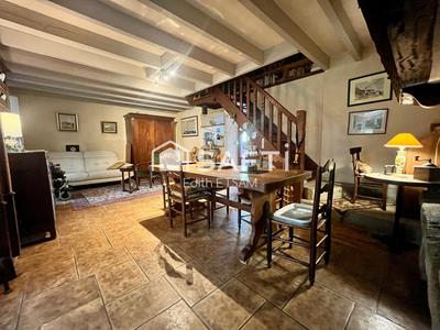 Maison - 140 m² - 8 pièces