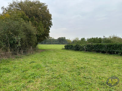 Terrain - 1 200 m²