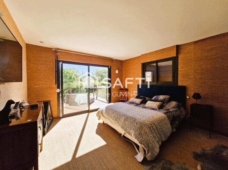 Villa - 222 m² - 7 pièces