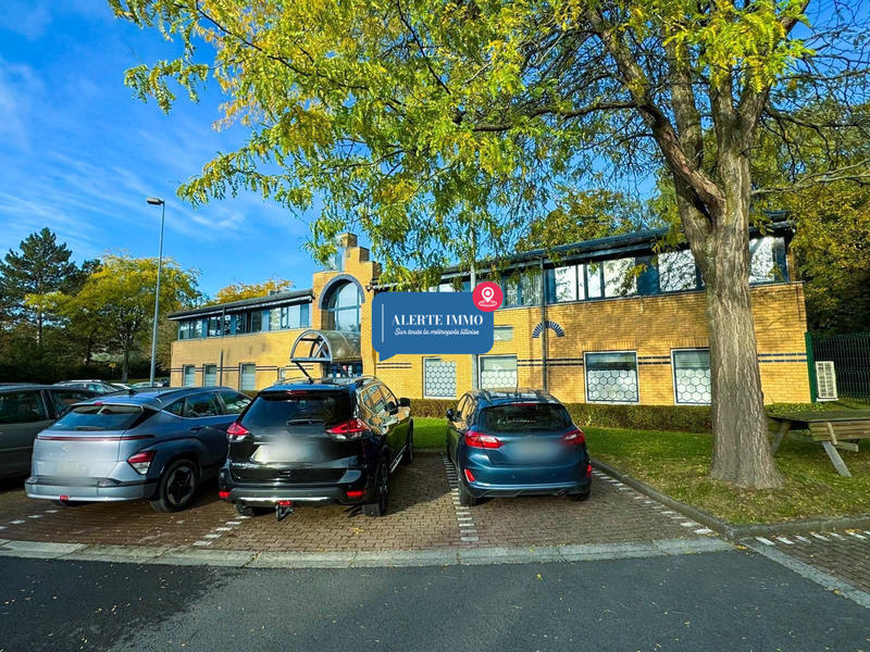 Bureau - 742 m² - 30 pièces