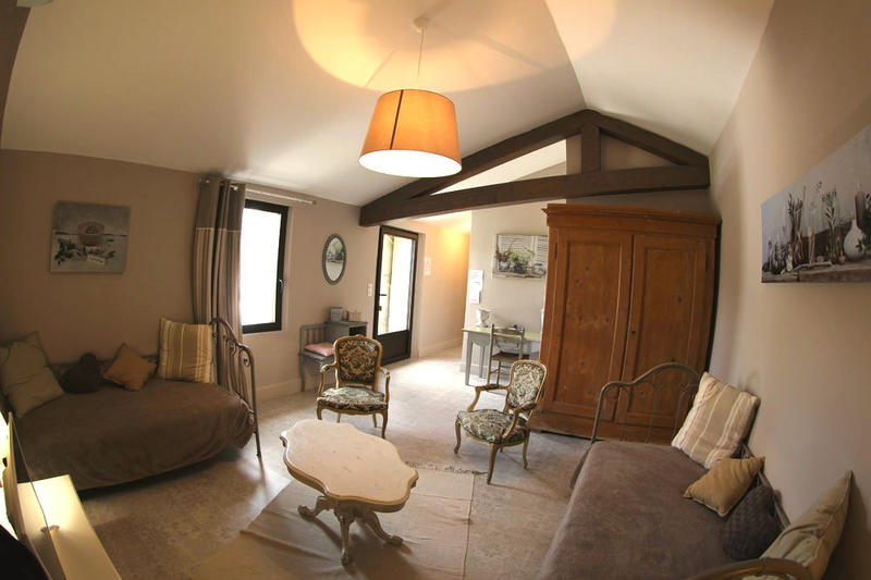 Propriété - 525 m² - 20 pièces