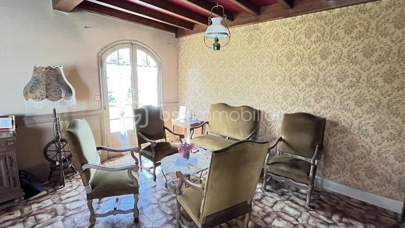 Maison traditionnelle - 198 m² - 7 pièces