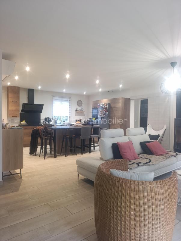 Maison traditionnelle - 110 m² - 5 pièces