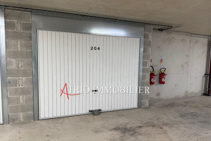 Parking / Garage - 28 m²