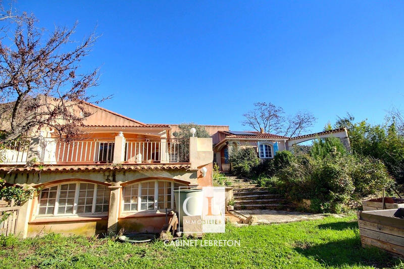 Villa - 295 m² - 5 pièces