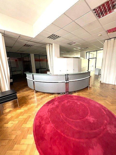 Bureau - 214 m²