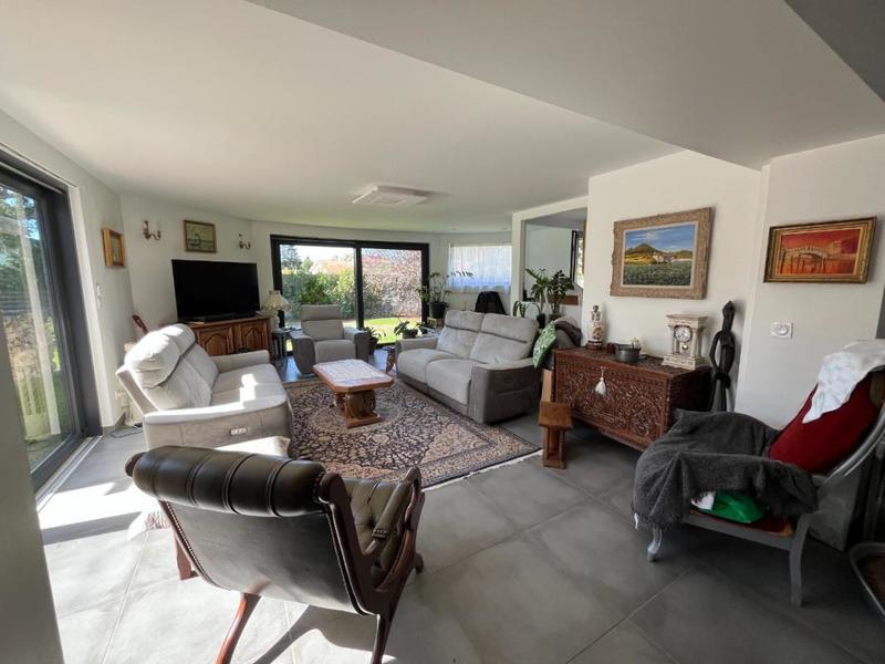 Maison - 189 m² - 5 pièces