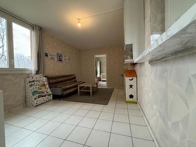 Appartement - 65 m² - 4 pièces