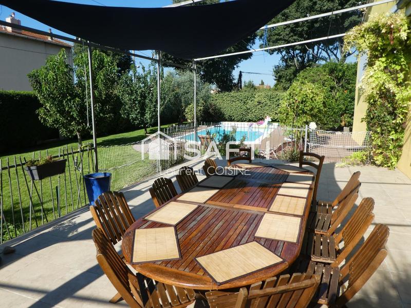 Maison - 238 m² - 6 pièces