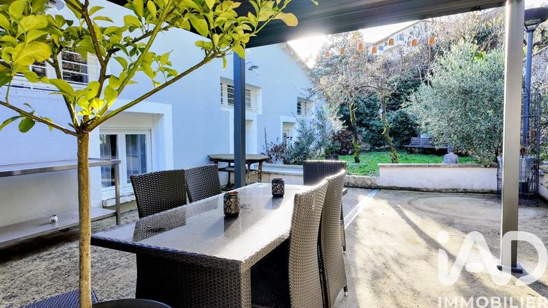 Maison - 278 m² - 7 pièces