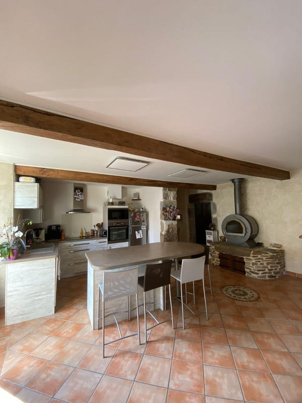 Maison - 200 m² - 9 pièces