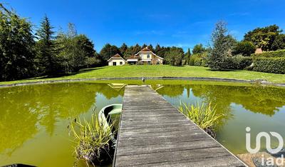 Maison de maîtres - 250 m² - 9 pièces