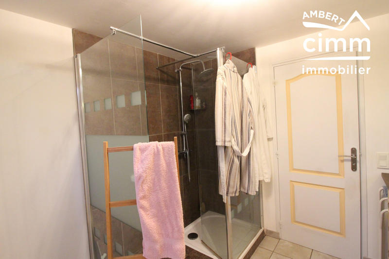 Maison - 275 m² - 12 pièces