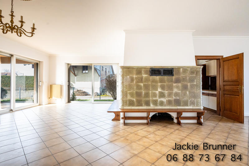 Maison - 220 m² - 6 pièces