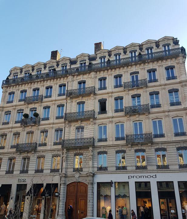 Appartement - 77 m² - 2 pièces