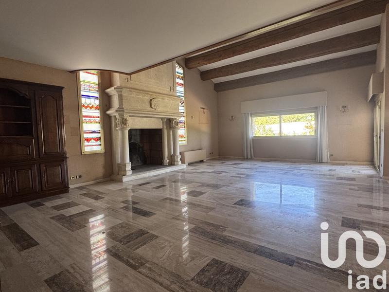 Maison - 390 m² - 8 pièces