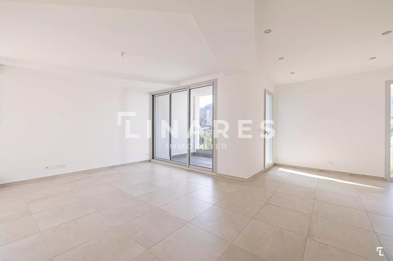 Appartement - 108 m² - 4 pièces