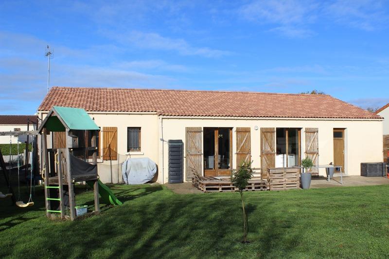 Maison - 95 m² - 4 pièces