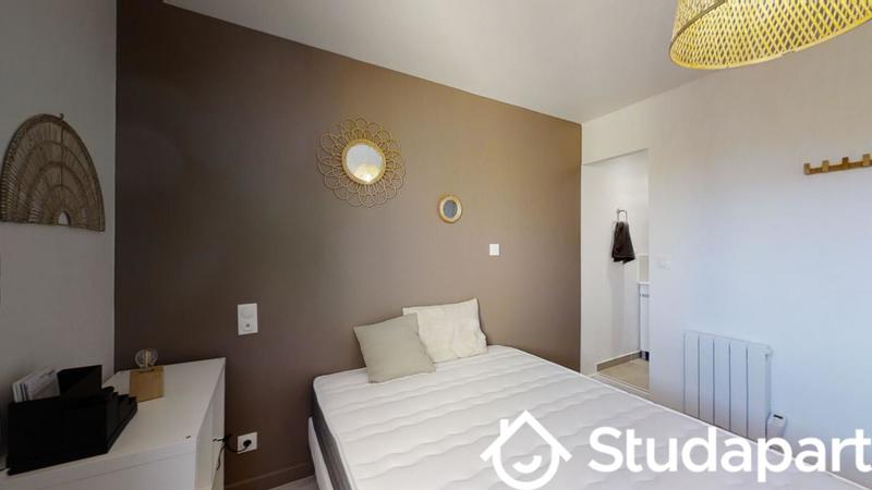 Chambre - 14 m² - 1 pièce