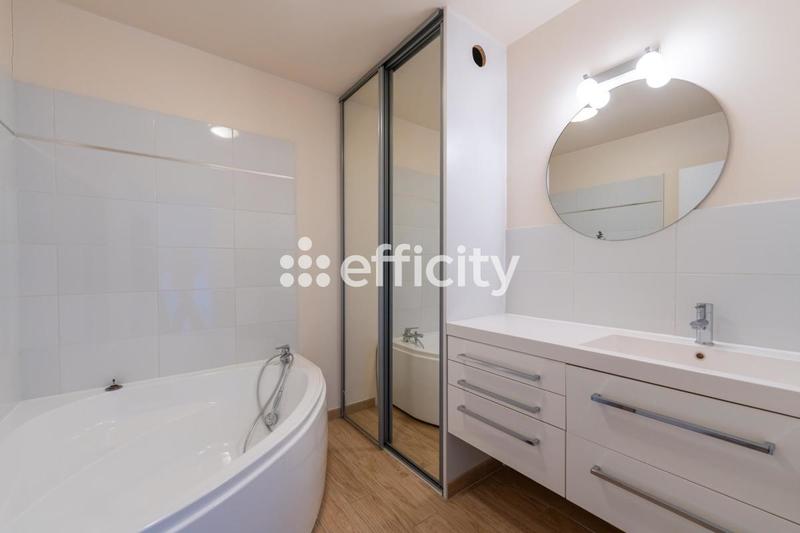 Appartement - 138 m² - 5 pièces