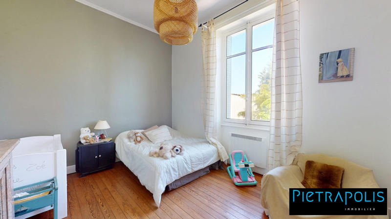 Maison - 251 m² - 9 pièces