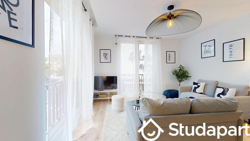 Chambre - 11 m² - 1 pièce