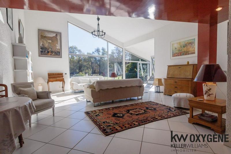 Maison d'architecte - 250 m² - 6 pièces