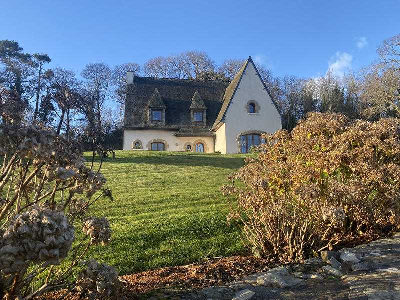 Maison - 224 m² - 8 pièces