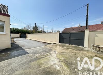 Maison - 193 m² - 6 pièces