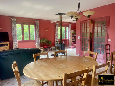 Maison - 236 m² - 9 pièces