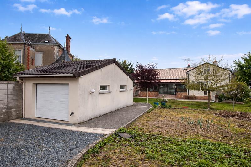 Maison - 260 m² - 7 pièces