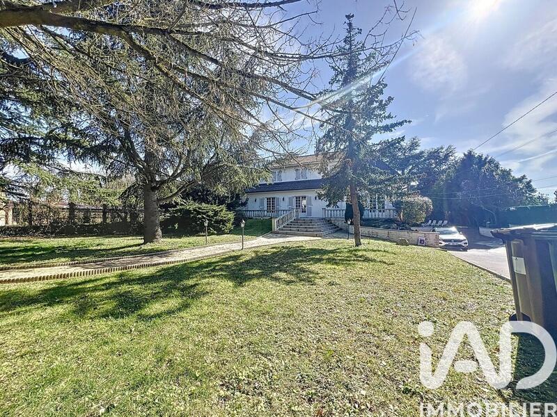 Maison - 193 m² - 7 pièces