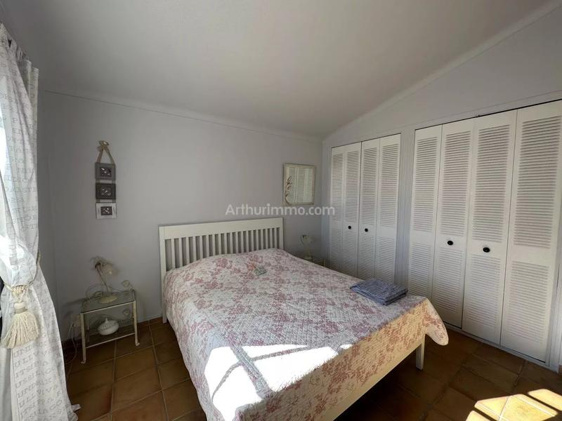 Maison - 221 m² - 6 pièces