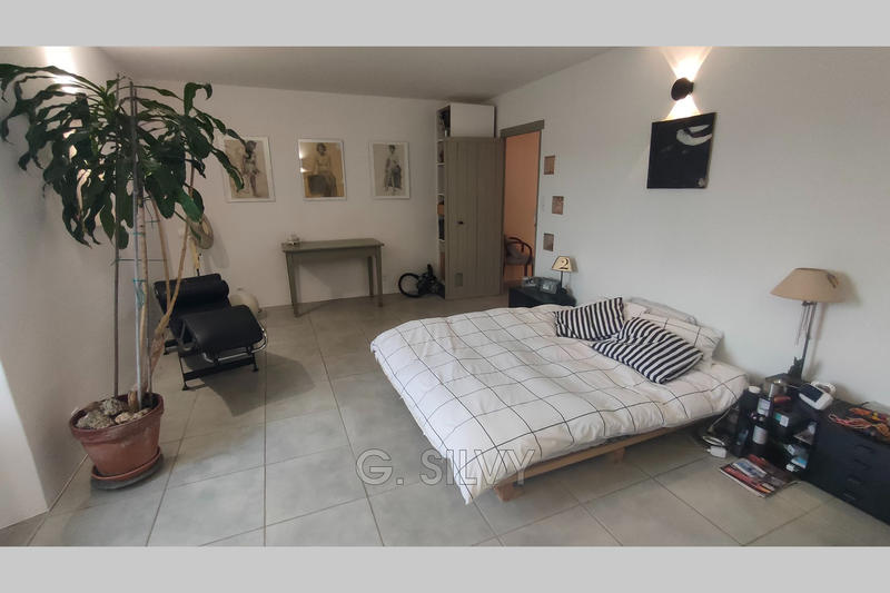 Mas - 260 m² - 10 pièces